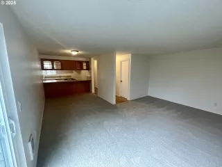 Photo #3: 732365393 Listing