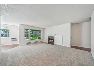 Photo #3: 732462576 Listing 