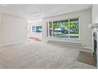 Photo #4: 732462576 Listing 