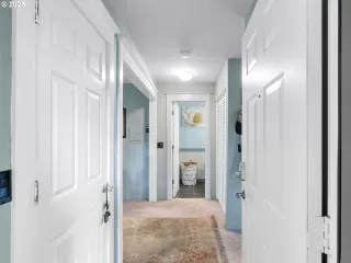 Photo #3: 733622310 Listing