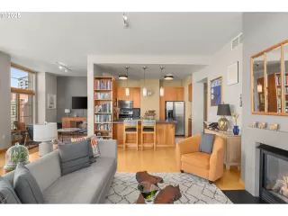 Photo #3: 734177476 Listing