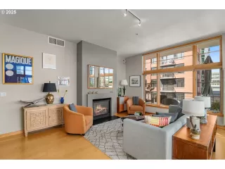 Photo #5: 734177476 Listing