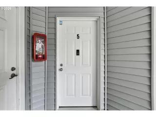 Photo #4: 734315311 Listing 