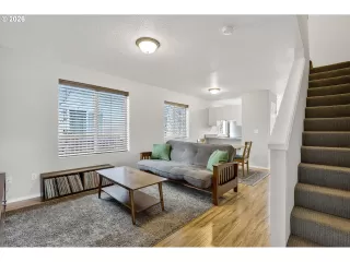 Photo #5: 734315311 Listing 