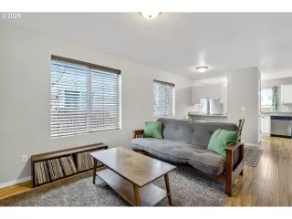 Photo #6: 734315311 Listing 