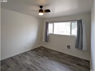 Photo #5: 734500074 Listing 