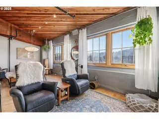 Photo #2: 734808489 Listing 