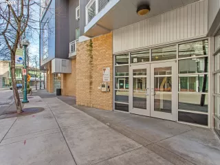 Photo #5: 736592275 Listing