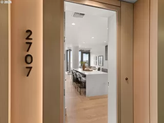 Photo #4: 736975154 Listing