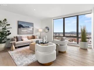 Photo #5: 736975154 Listing