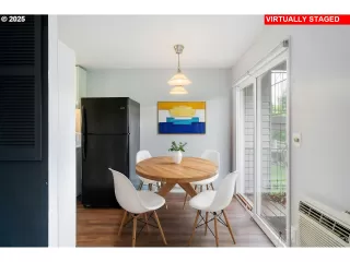 Photo #1: 736993705 Listing