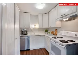 Photo #2: 736993705 Listing