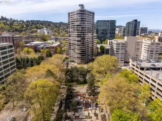 Photo #2: 737037330 Listing 