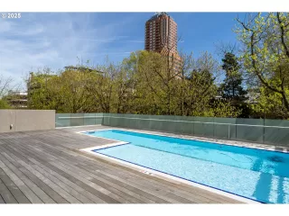 Photo #6: 737037330 Listing 