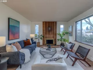 Photo #3: 737101229 Listing 