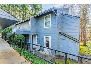 Photo #6: 737162557 Listing