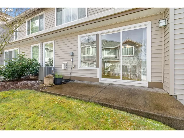 MLS: 737393976 Condo For Sale