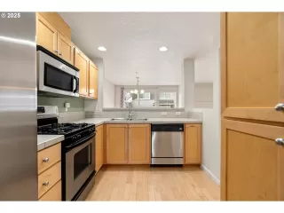 Photo #4: 737393976 Listing