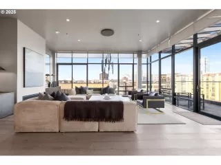 Photo #3: 737578806 Listing 