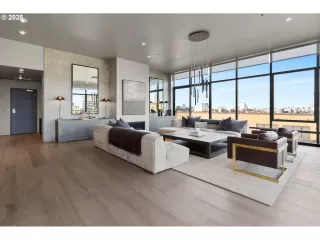 Photo #4: 737578806 Listing 