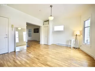 Photo #1: 737609438 Listing