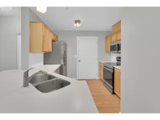 Photo #6: 737709287 Listing 