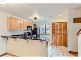 Photo #1: 737872346 Listing