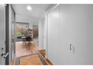 Photo #4: 738966305 Listing