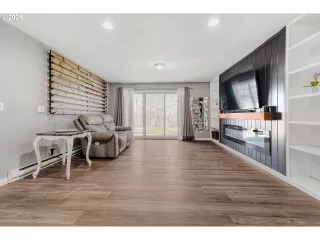 Photo #6: 739260031 Listing 