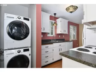 Photo #5: 739835293 Listing