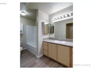 Photo #6: 739877695 Listing