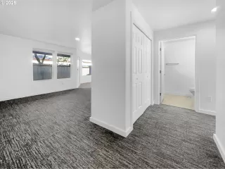 Photo #5: 740151627 Listing 