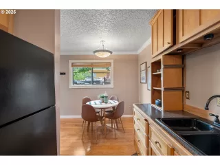 More Details about MLS # 740508986 : 843 SW BROADWAY DR 61
