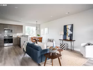 Photo #1: 741005879 Listing