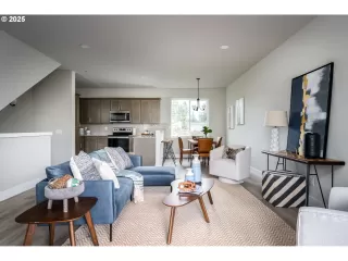 Photo #2: 741005879 Listing