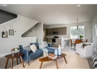 Photo #3: 741005879 Listing