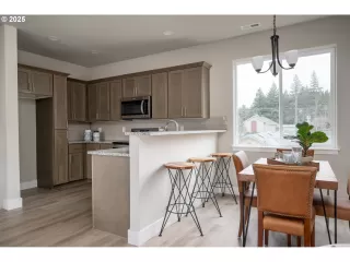 Photo #6: 741005879 Listing