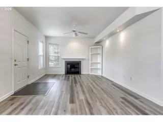 Photo #5: 741006098 Listing 