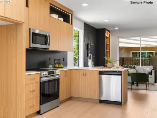 Photo #5: 741209239 Listing 