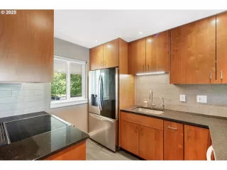 Photo #6: 741494738 Listing 