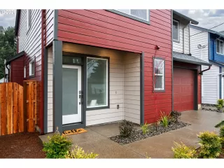 Photo #3: 741737581 Listing 