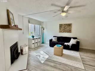 Photo #5: 741772925 Listing 