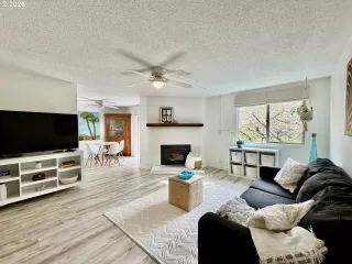 Photo #6: 741772925 Listing 