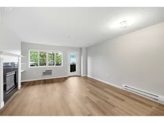 Photo #3: 741976764 Listing 