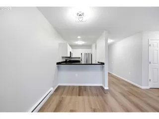 Photo #6: 741976764 Listing 