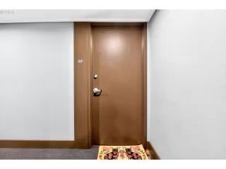 Photo #3: 741978277 Listing