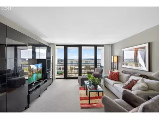 Photo #5: 741978277 Listing