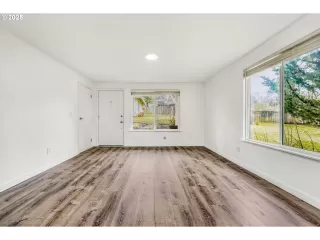 Photo #2: 742236306 Listing 