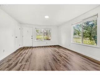 Photo #3: 742236306 Listing 