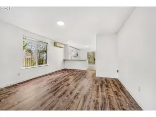 Photo #4: 742236306 Listing 